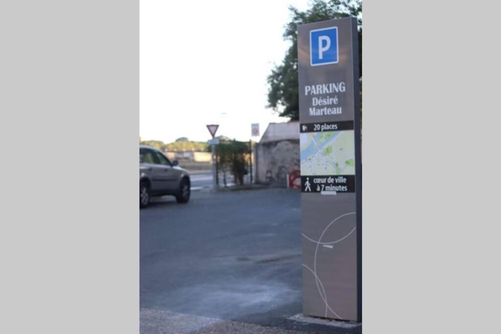 Le 17 Entre Gare Et Chateau Amboise Eksteriør billede